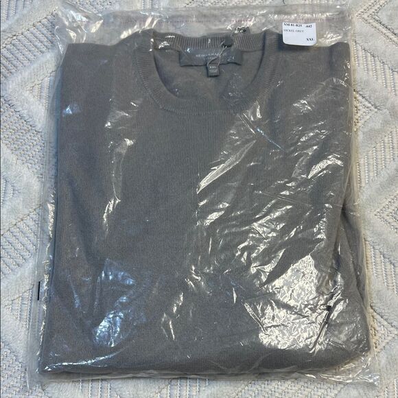 Neiman Marcus Other - NEIMAN MARCUS - Cashmere Crewneck - Nickel Gray